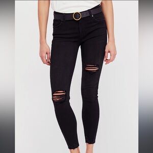 Free People SHARK BITE RAW-HEM RIPPED CROP SKINNY JEANS